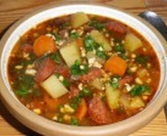 Chorizo-kartoffel suppe