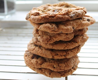 Chewy chocolate chip cookies