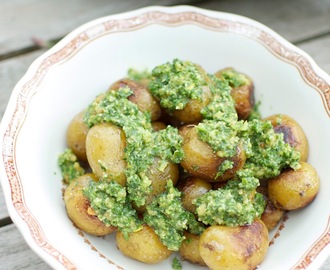 Stegte kartofler med purløgspesto (glutenfri)