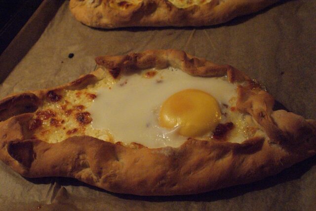 Khachapuri (hatsapuri, atcharuli)