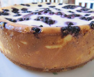 Täydellisyyttä hipova mustikkainen New York cheesecake