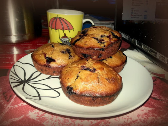 Mustikka-suklaa-lime-muffinit