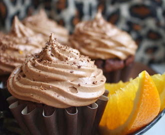 Appelsiini-suklaa cupcakes