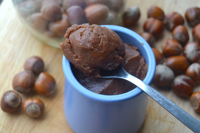 Kotitekoinen Nutella – Suklaa-hasselpähkinälevite
