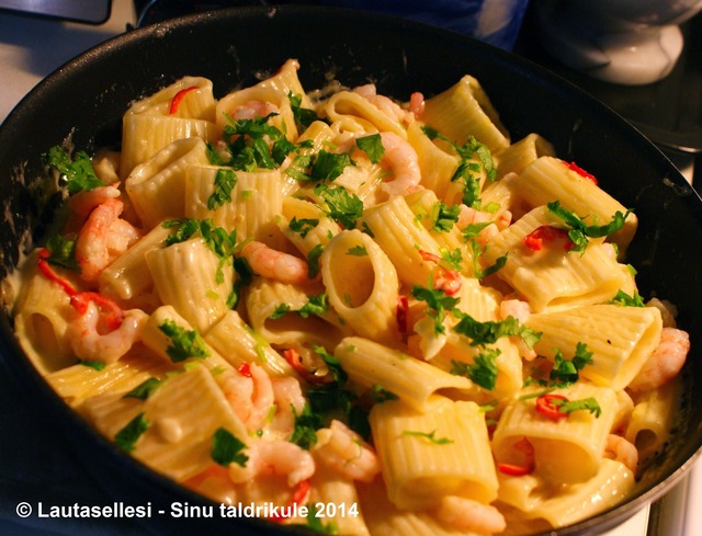 Tulinen Paccheri pasta katkarapujen kera – Tuline Paccheri pasta krevettidega