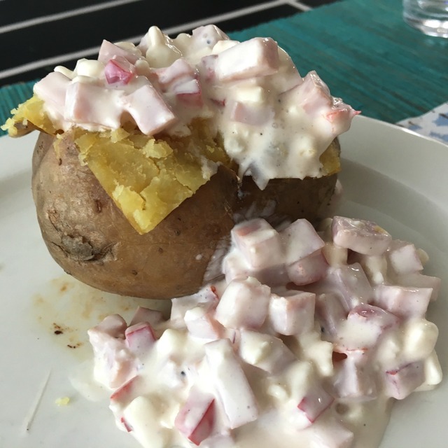 Uuniperunoita Gluteenittomalla Kinkkutäytteellä // Baked Potatoes With Gluten Free Ham Filling