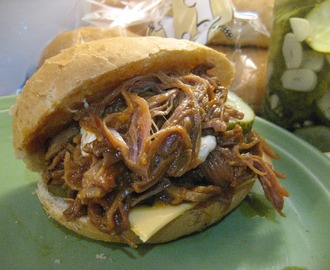 Pulled Pork eli revittyä ylikypsää possua