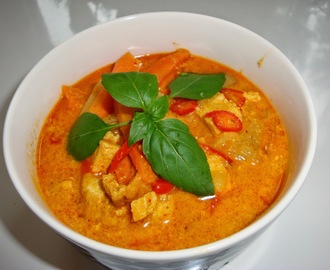 Thaimaalaista Currykanaa