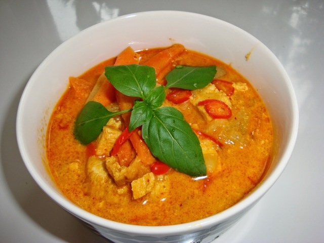 Thaimaalaista Currykanaa