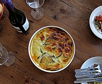 Kreikkalainen päivällinen: moussaka