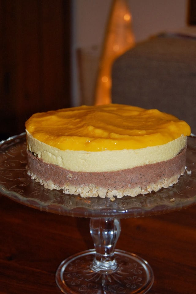 Mango-suklaakakku (raakakakku)
