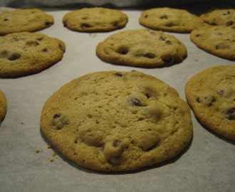 Amerikkalaiset chocolate chip cookiet