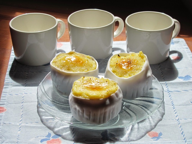 Creme brulee cup cakes