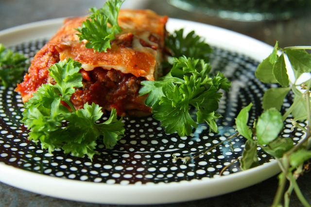 Arjen pelastajat: Tomaatti-myskikurpistakeitto ja kesäkurpitsa lasagne