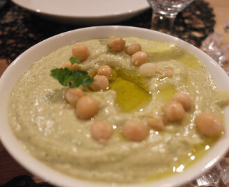 Hummus, falafel, pita = Israel