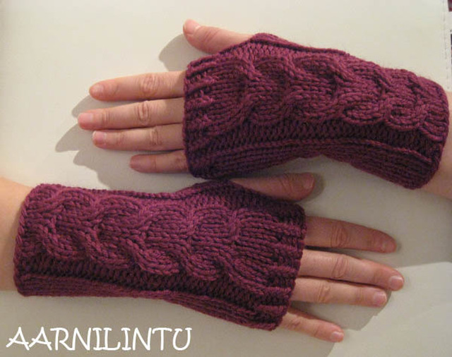 Kädet lämpimiksi - Knitted halv gloves
