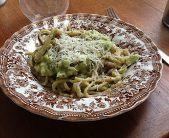 Avokado pasta.