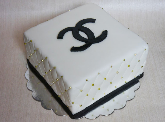 Chanel kakku (video)