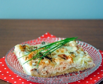 Savulohipiirakka / Smoked salmon pie