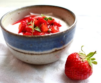 Kesän parhaat mansikat: timjamimansikat kreikkalaisella jogurtilla