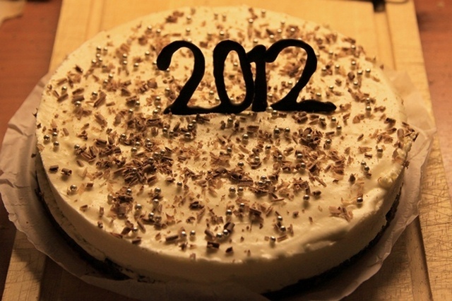 White Chocolate Cake & Happy New Year! (Valkosuklaakakku ja Hyvää Uuttavuotta!