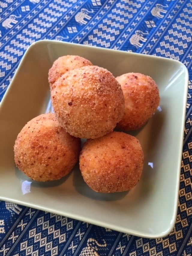 Arancini - täytetyt riisipyörykät