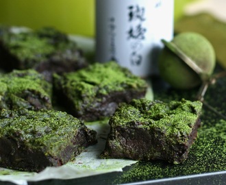 Kesäkurpitsa-matcha-brownies + seuraa blogia Instagramissa!