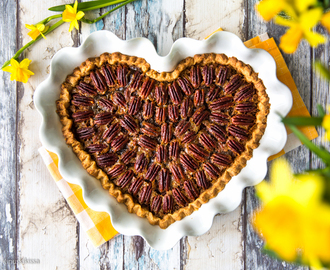 Munaton ja maidoton pekaanipiirakka (Vegan Pecan Pie)