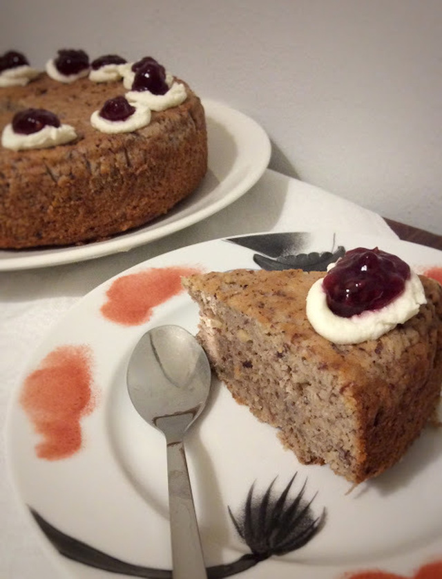 Sokeriton Runebergin kakku