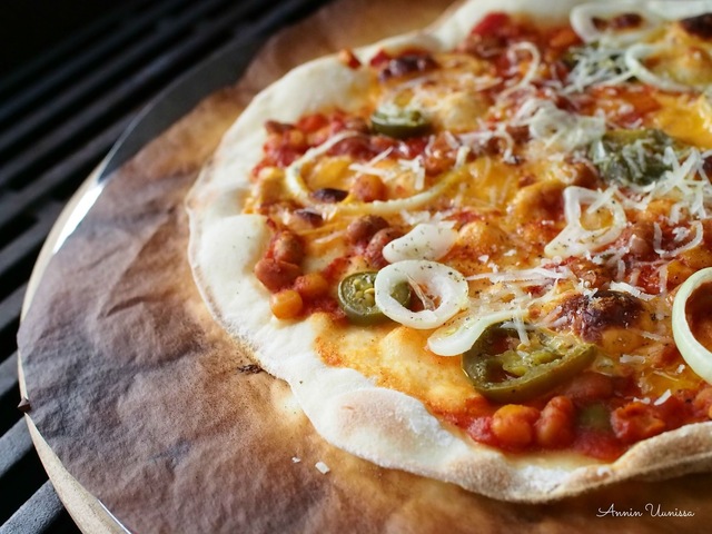 Salsa-Pizzaa Grillistä Pizzakivellä + Arvonta