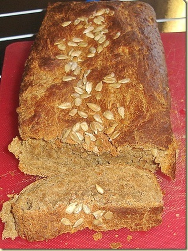 Idätetystä vehnästä tehtyä leipää ja vieraspostailu