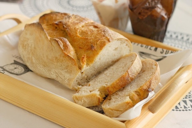 Levain-leipää ja kettutaidetta lasista