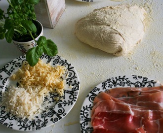 Tortano -täytetty italialainen leipä