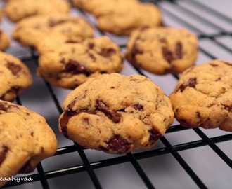 Chocolate chip cookies