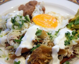 Meksikolainen aamiainen eli Chilaquiles