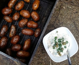 Savustetut perunat ja kylmäsavulohi-wasabikastike/Smoked Potatoes and Cold Smoked Salmon and Wasabi Sauce