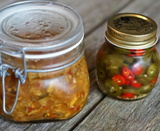 Jalapenosäilyke ja kesäkurpitsachutney