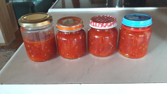 chili,paprika,tomattihillo