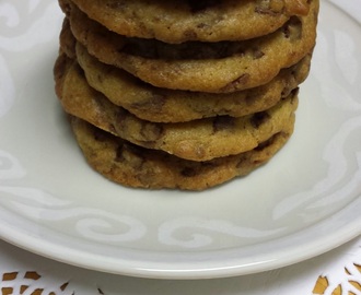 Suklaahippupikkuleivät (Chocolate Chip Cookies eli amerikkalaiset suklaacookiet)