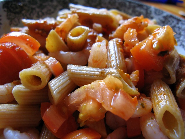 Resepti n. 11: Punainen pesto-pastasalaatti