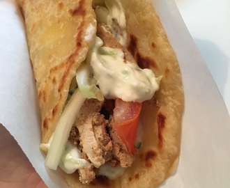 Syntisen hyvä kana pita gyros - Chicken pita gyros / I'm BÄK