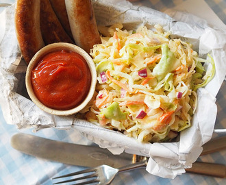 Superherkullinen hapankaali-coleslaw