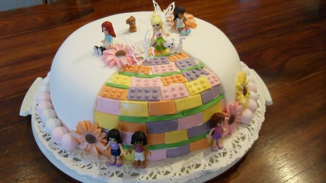 Lego Friends kakku