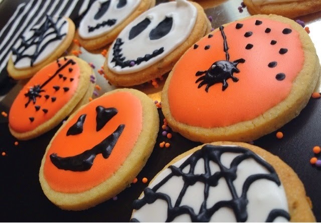 HAPPY HALLOWEEN: Spooky Cookies!