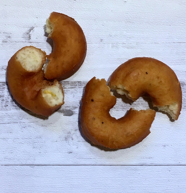Koko Suomi leipoo – ja minä myös – osa 4: kinuskikuorrutteiset donitsit