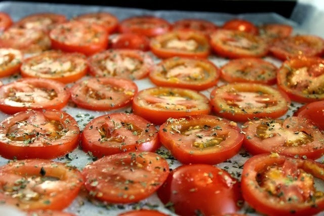 Do it your self -Aurinkokuivatut tomaatit