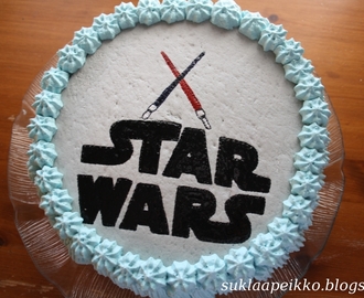 Mansikkainen Star Wars -kakku
