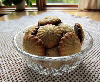 Kaneli-sitruunapikkuleivät/ Cinnamon-Lemon Cookies