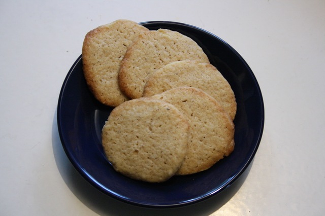 Kanelipiparit (cinnamon refrigerator cookies)