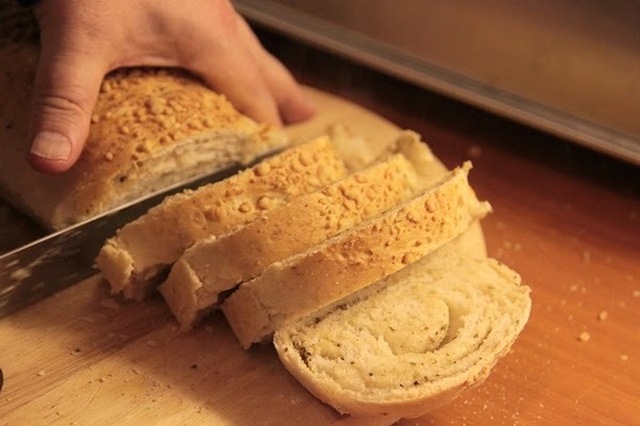 Italialainen Tortano-leipä - Italian Tortano bread